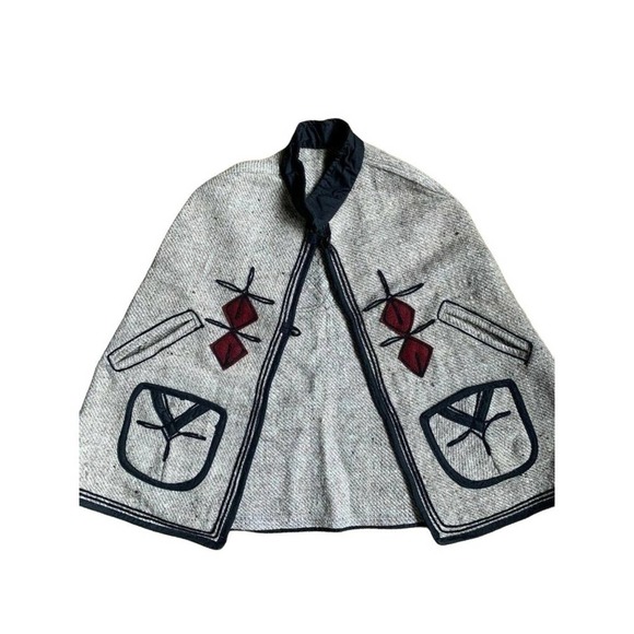 Wool Shoulder Poncho Cape Arm Slits Button Vintage Hand Made Guatemala Youth 4T - Picture 1 of 9